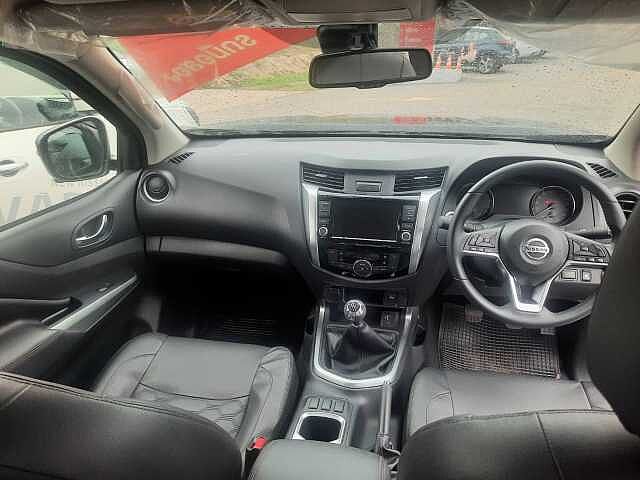 Nissan Navara KC Calibre V 6MT